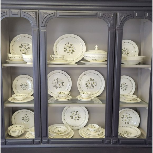 Vintage Monticello Steubenville 8 3/4" Serving Bowl, Dogwood Floral Pattern - Picture 10 of 10